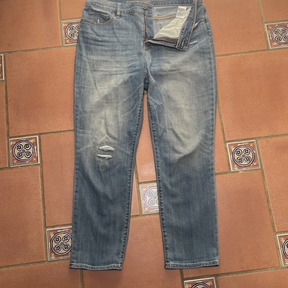 Chicos So Slimming Girlfriend Slim Leg Crop - Picture 5 of 8